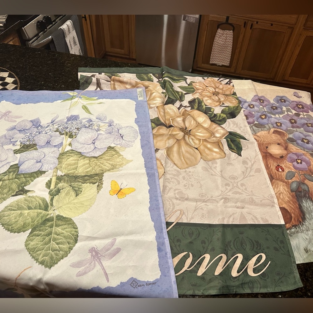 3 spring house flags